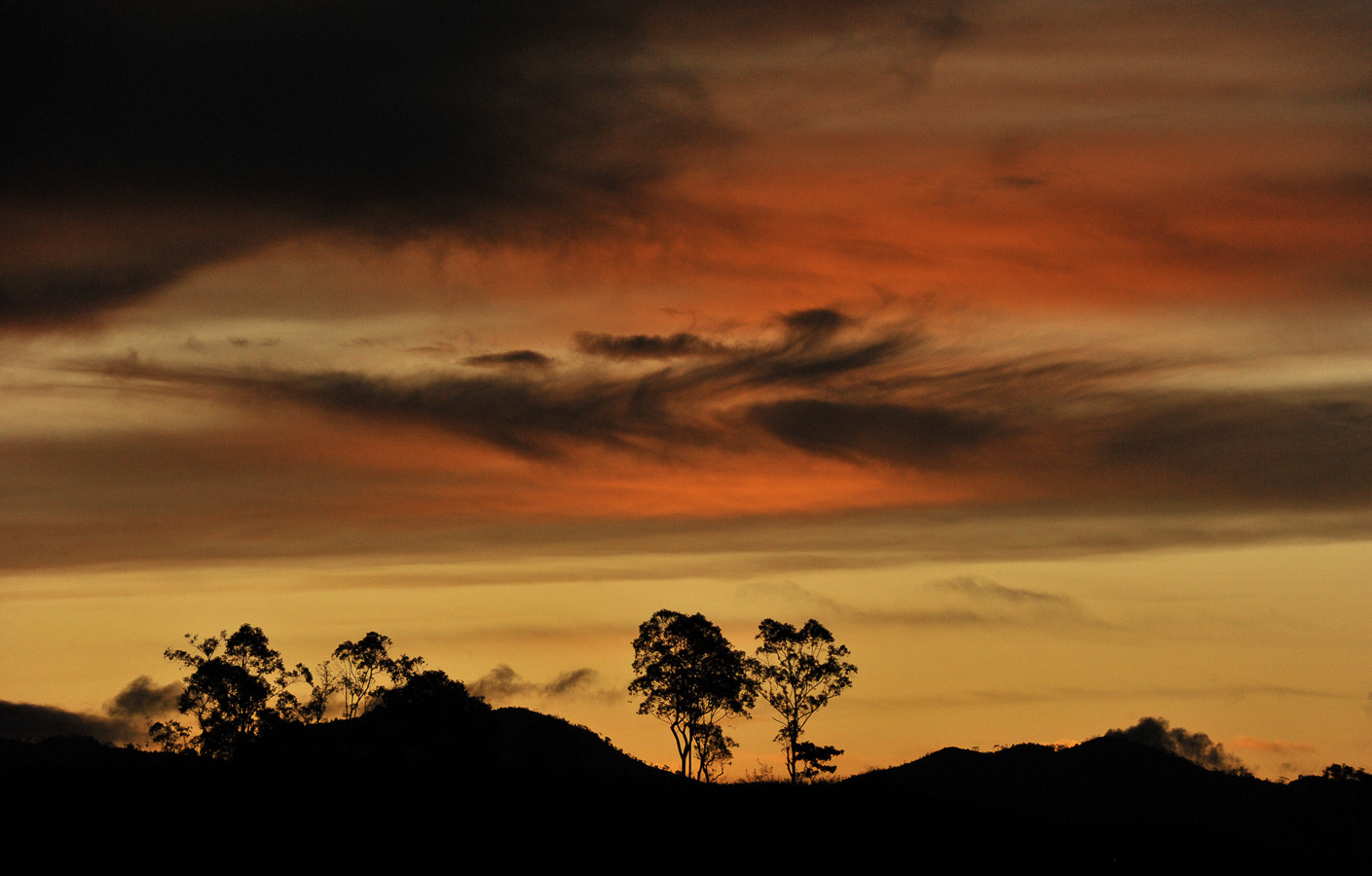 Ruteng [200 mm, 1/640 sec at f / 9.0, ISO 1600]